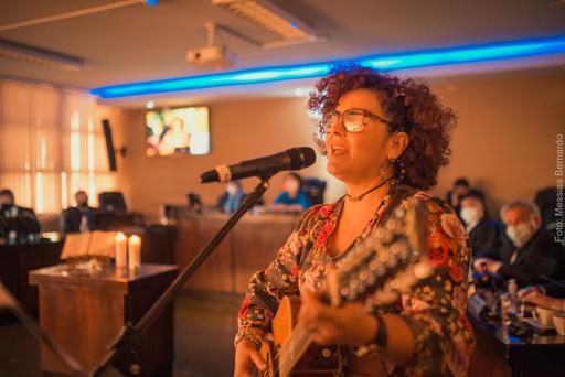 Andreyna Carvalho cantou músicas de teor religioso