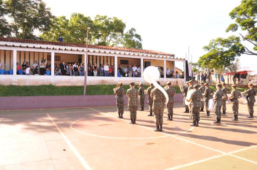 A população de cerca de 10 bairros contou com uma ampla série de serviços e pôde interagir com seus representantes no parlamento municipal, no último dia 11 de novembro, durante a realização da quarta edição do projeto Câmara Itinerante. A estrutura da Câmara de Jataí e de seus parceiros na iniciativa foi montada no Colégio Estadual Alcântara de Carvalho, na Vila Olavo.