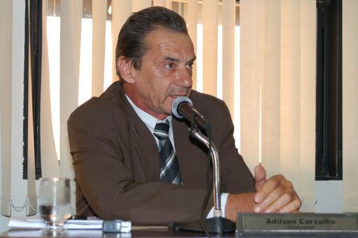 Vereador informa que prefeito autorizou a demarcação da continuidade das ruas dos bairros adjacentes ao terreno onde ficava o frigorífico