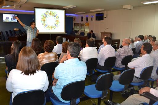 A Câmara de Jataí sediou, no dia 28 de agosto, o Encontro da Plenária do Território Rural de Identidade Parque das Emas. Os agricultores familiares presentes ouviram palestra de representante do Ministério do Desenvolvimento Agrário sobre formas de obtenção de recursos federais