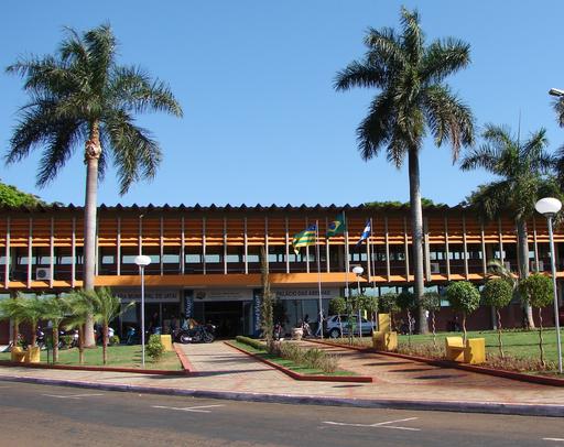 	Com o resultado das últimas eleições municipais, realizadas em 5 de outubro, a Câmara Municipal de Jataí terá cinco vereadores de “primeira viagem” em 2009: Mauro Antônio Bento Filho (PHS), João Rosa Leal (PR), Luiz Carlos Cabral dos Anjos (Pastor Luiz Carlos, PSDB), Vilma Ribeiro Magalhães Feitosa (PR) e Marcos Antônio Ferreira da Luz (Marcos Antônio do Quartel, PDT). Já o ex-prefeito Nelson Antônio da Silva (PPS) está de volta à casa para a qual foi eleito na década de 1970.
