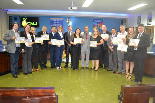 Comemorado no dia da fundação do Rotary Club Internacional, 23 de fevereiro de 1905, em Chicago, nos Estados Unidos, o Dia do Rotariano foi celebrado na Câmara Municipal de Jataí com a entrega de títulos de honra ao mérito a membros do Rotary local e também de entidades associadas. A realização de uma sessão solene em homenagem aos rotarianos foi instituída por lei sancionada em 2012
