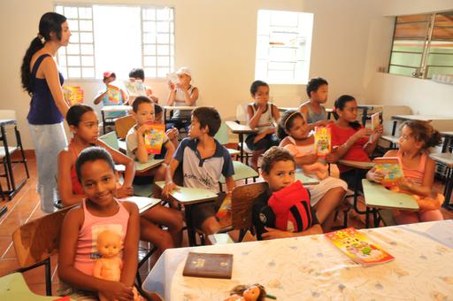 Câmara aprova projeto que cria a disciplina prevenção e qualidade de vida com Amor-Exigente (PQV-AE) na rede municipal de ensino
