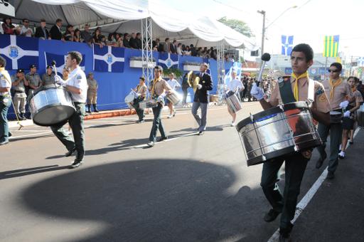 Jataí comemorou o 118º aniversário de sua elevação ao status de cidade no dia 31 de maio com um grande desfile cívico-militar na Avenida Goiás. Segundo a Polícia Militar, mais de 25 mil pessoas acompanharam o evento, que contou, além de várias escolas e instituições jataienses, com atrações oriundas de outros municípios