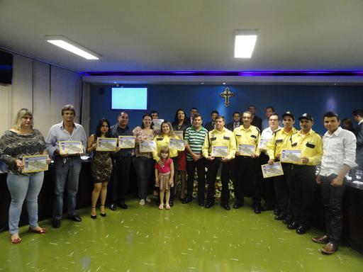 Por iniciativa do vereador Gildenício Santos, os servidores da Superintendência Municipal de Trânsito receberam títulos de honra ao mérito