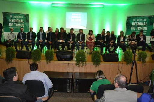 Oitavo encontro da quinta região reuniu autoridades de 41 municípios no Centro de Cultura e Eventos Dom Benedito Domingos Cóscia