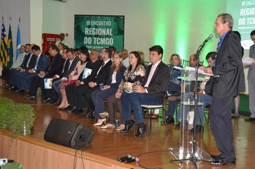 Oitavo encontro da quinta região reuniu autoridades de 41 municípios no Centro de Cultura e Eventos Dom Benedito Domingos Cóscia