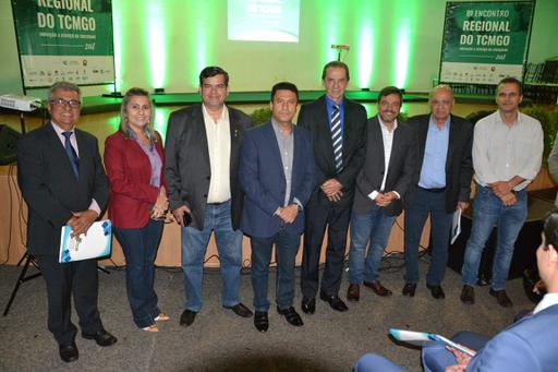Oitavo encontro da quinta região reuniu autoridades de 41 municípios no Centro de Cultura e Eventos Dom Benedito Domingos Cóscia