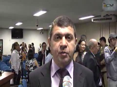 Vereador Marcos Antônio fala sobre uma característica comum aos novos cidadãos jataienses Rui Carlos Ferreira e João Batista Saccomano: dedicação