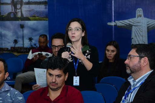 A fiscal da Secretaria do Meio Ambiente Fernanda Silva Bringel de Castro foi uma das pessoas a se manifestar na audiência