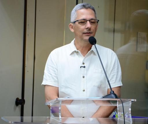 Ednei de Freitas Fernandes, presidente do Projeto Raposinha, foi o primeiro a ocupar a Tribuna do Povo