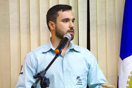 Gabriel Diniz Carvalho, estudante de agronomia da UFJ, ocupou a Tribuna Popular. Dia 13 de setembro é o Dia da Agronomia. Ele defendeu a aprovação de projeto que apoia a realização da Semana Agronômica da UFJ