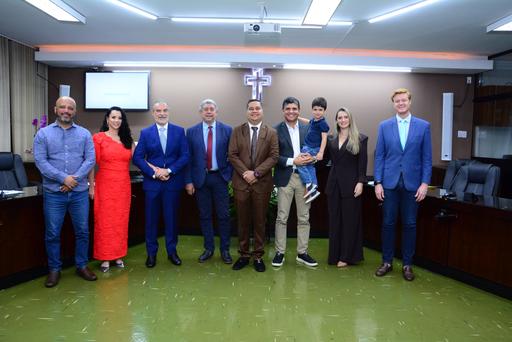 Médico Geraldo William e engenheiro Danilo Marmé tornam-se cidadãos jataienses