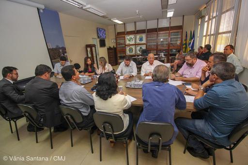 Durante mais de três horas, Luiz Carlos Bandeira respondeu a todos os questionamentos dos parlamentares