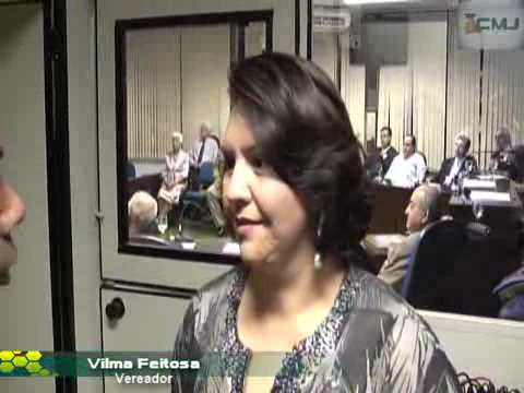 Para a vereadora Vilma Feitosa, é um prazer entregar títulos de cidadão jataiense a João Saccomano e Rui Carlos Ferreira