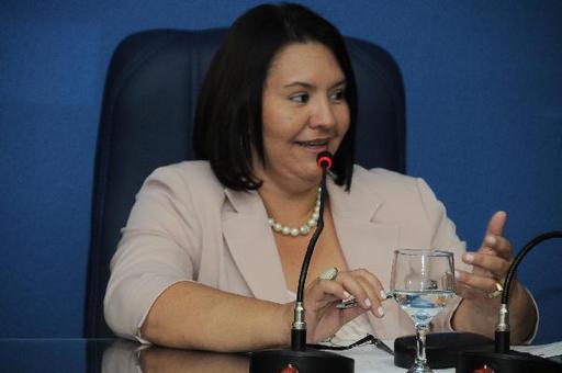 Aprovado requerimento da vereadora Vilma Feitosa que prevê homenagem a mulheres que trabalham na segurança pública e justiça em Jataí