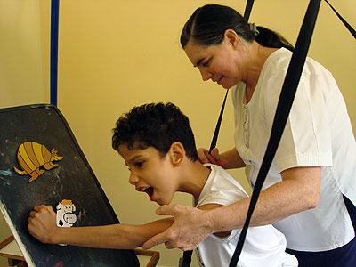Entidade já oferece equoterapia, mas ainda carece de fisioterapeuta, terapeuta ocupacional e psicólogo